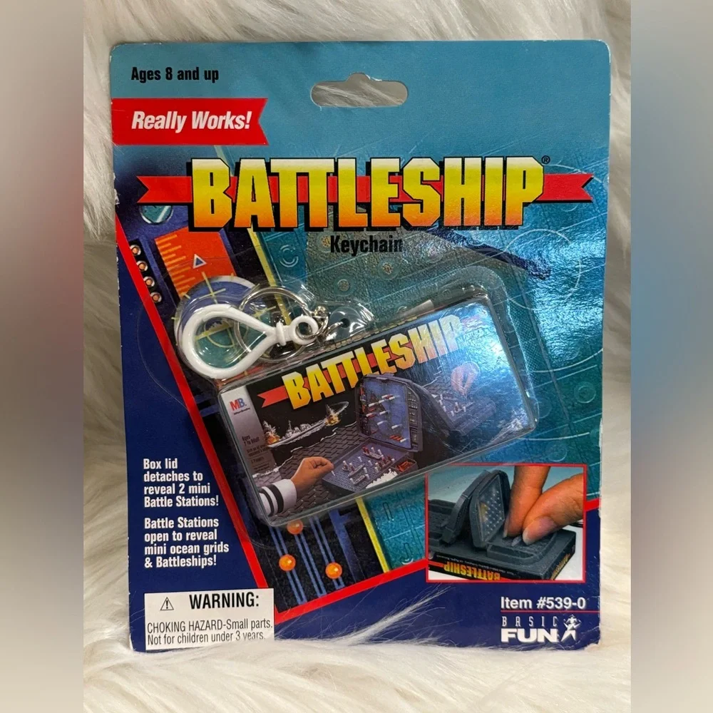 Battleship Keychain New Sealed 1999 Basic Fun Mini Travel Board Game